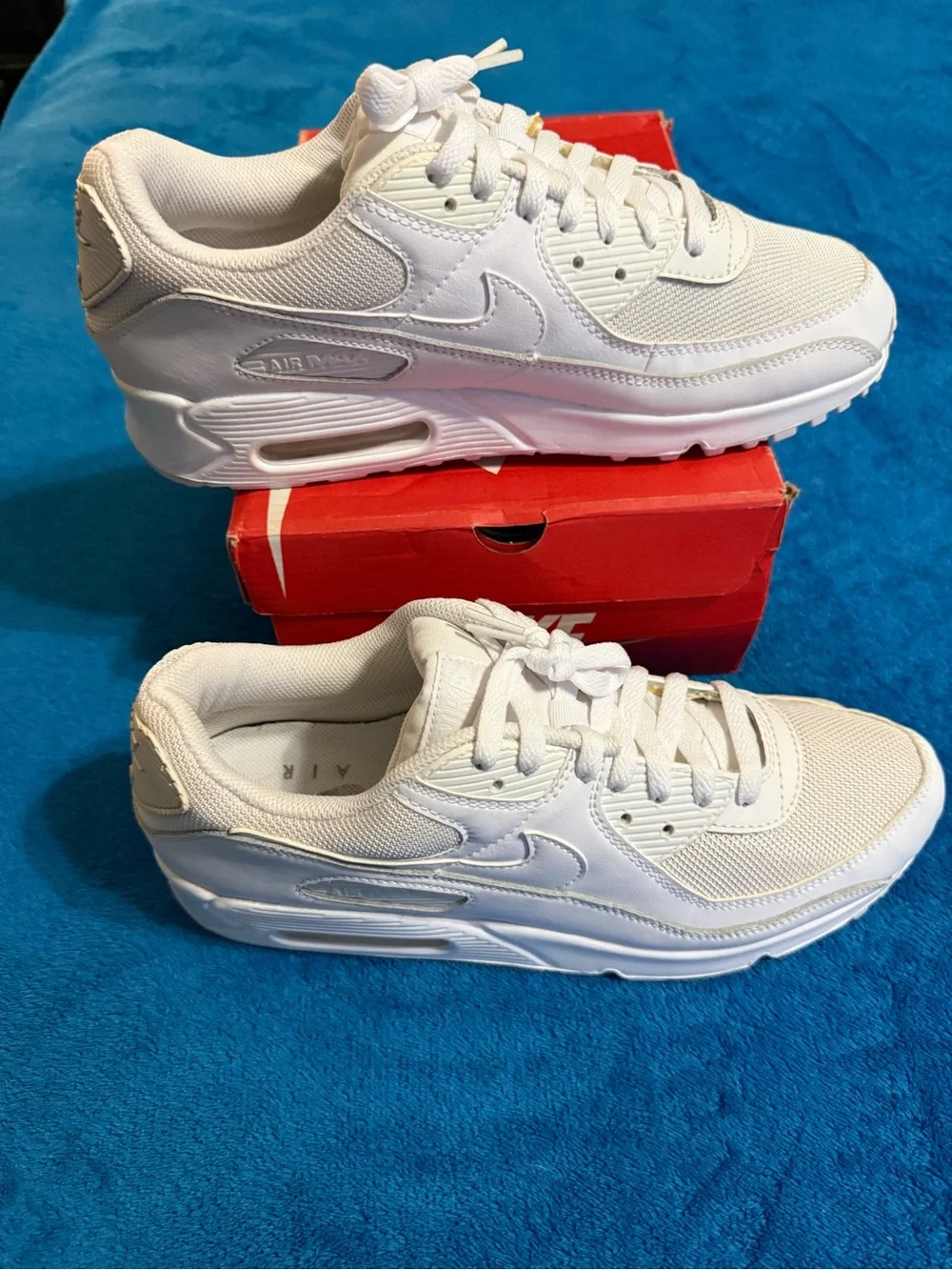 Nike Air Max 90 - Triple White color way Sneakers. Men's Size US 11